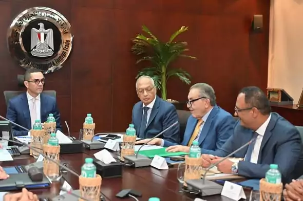 الخطيب: نستهدف تقليص زمن الإفراج الجمركي إلى يومين وتحقيق التكامل الرقمي بين الجهات