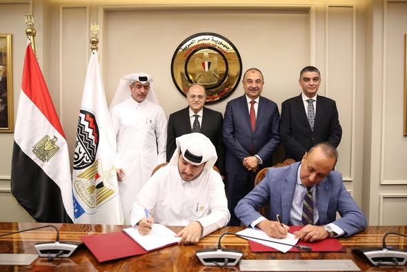 وزير قطاع الأعمال العام يشهد توقيع اتفاقية شراكة مصرية قطرية أمريكية لإنشاء منظومة تصنيع طبي متكاملة