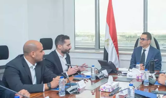 الخطيب يبحث مع LDV إقامة مجمع خدمي وجامعة عالمية في الإسكندرية باستثمارات 200 مليون دولار