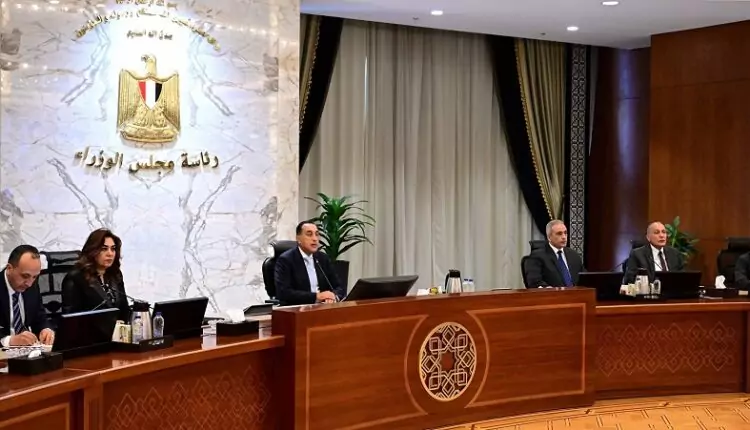 رئيس الوزراء: ضرورة التزام التجار بإعلان أسعار السلع وعدم وجود أية زيادات غير مبررة