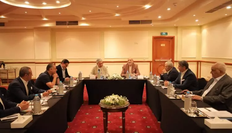 جاتب من الاجتماع