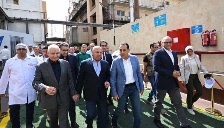 خلال جولة رئيس الوزراء لمصنع عبور لاند