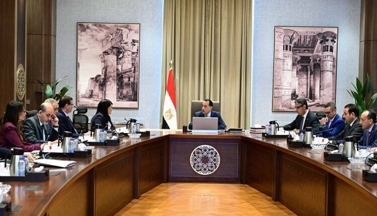 رئيس الوزراء: نعمل على ضمان رصيد دائم من السلع الاستراتيجية وتنسيق جهود ضبط الأسواق