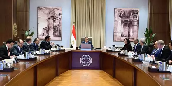 مدبولي: الحكومة تسعى لإنشاء محطات تحلية مياه بتقنية الممبرين بالتعاون مع أكوا باور