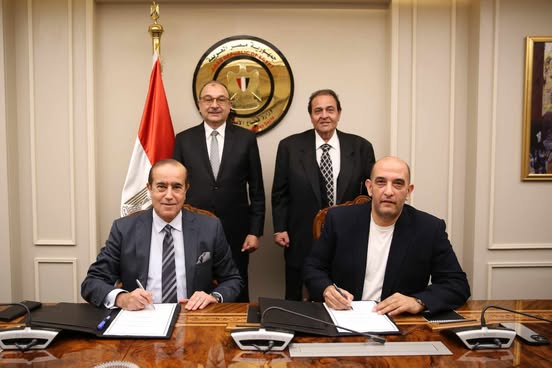 وزير قطاع الأعمال يشهد توقيع اتفاق تطوير مجاويش بالغردقة لتعزيز السياحة وزيادة العوائد الاستثمارية