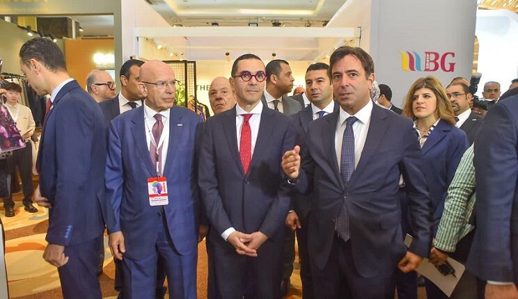 حسن الخطيب: تهيئة بيئة استثمارية جاذبة لصناعة المنسوجات والملابس والمفروشات