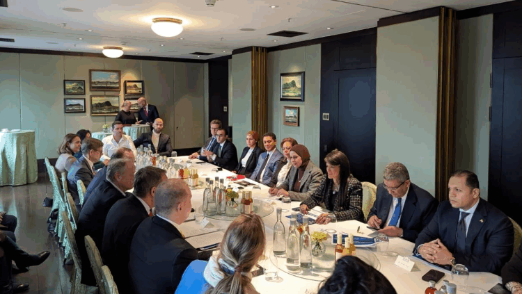 المشاط: نتطلع للاستفادة من التكنولوجيا الألمانية لتعزيز جهود توطين الصناعة في مصر