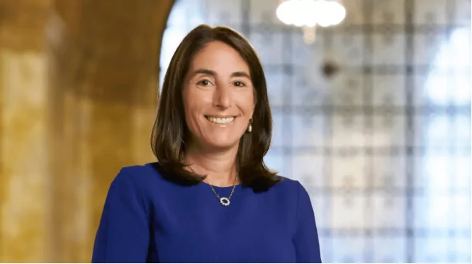 رئيسة الفيدرالي الأمريكي في كليفلاند تحذر من مخاطر خفض الفائدة