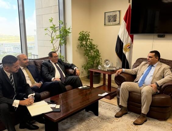 التمثيل التجاري يتعاون مع الإمارات دبي الوطني لتمكين الشركات المصرية من النفاذ إلى الأسواق العالمية