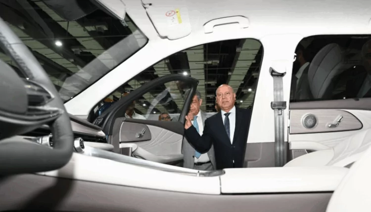 جريش لزجاج السيارات تطلب 24 ألف متر مربع لإقامة توسعات.. وكامل الوزير يوافق