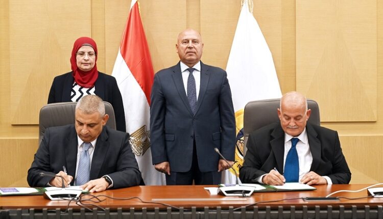 توقيع عقد إنشاء مجمع صناعي لإنتاج الضفائر والكابلات الكهربائية بمدينة الروبيكي