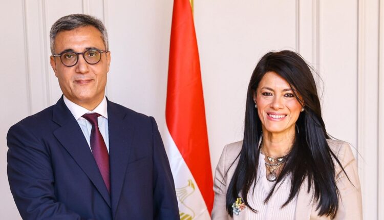 د. رانيا المشاط والسفير الجزائري بالقاهرة