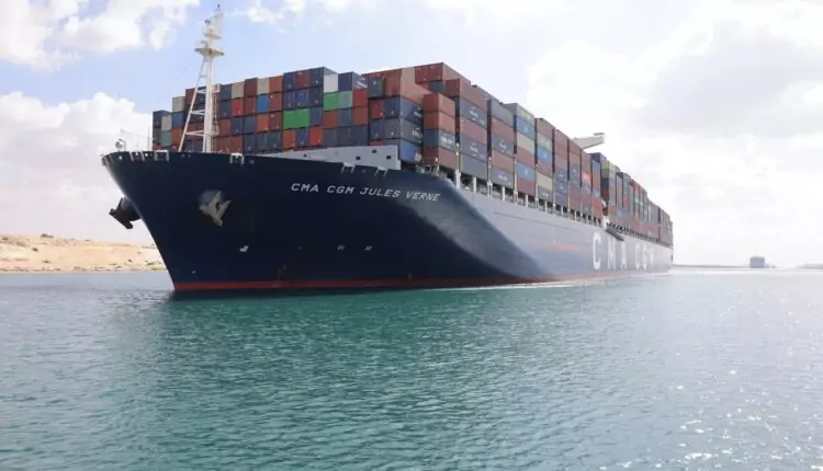 سفينة الحاويات العملاقة CMA CGM JULES VERNE
