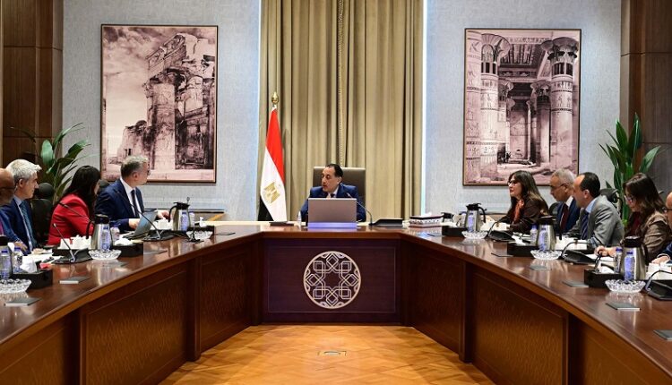رئيس الوزراء: ندعم أي إجراءات تهدف إلى تسريع وتيرة العمل بمنجم السكري