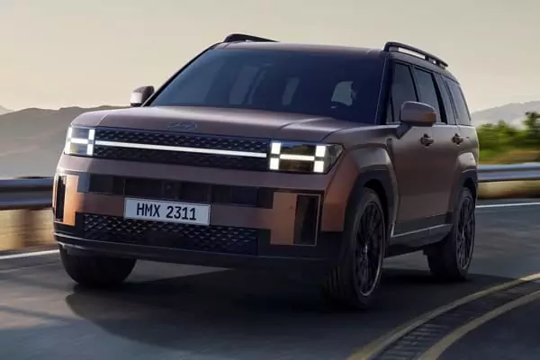 انخفاض أسعار سيارات هيونداي سانتافي وأيونيك بقيمة تصل إلى 600 ألف جنيه