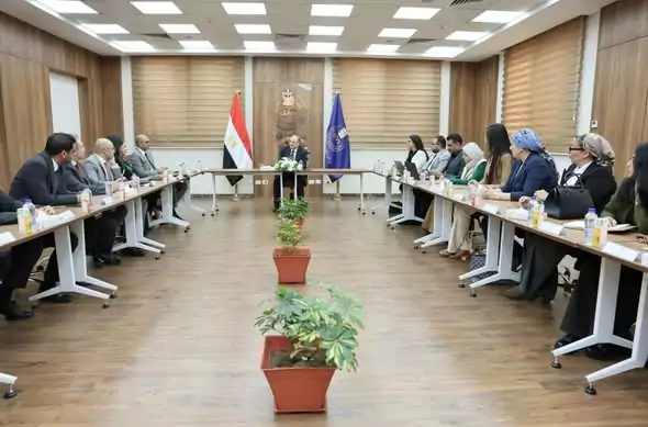 رئيس هيئة الدواء: شراكات قوية مع الشركات العالمية لدفع منظومة الصناعة الطبية