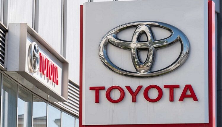 مبيعات تويوتا اليابانية تتراجع إلى 966 ألف سيارة في نوفمبر