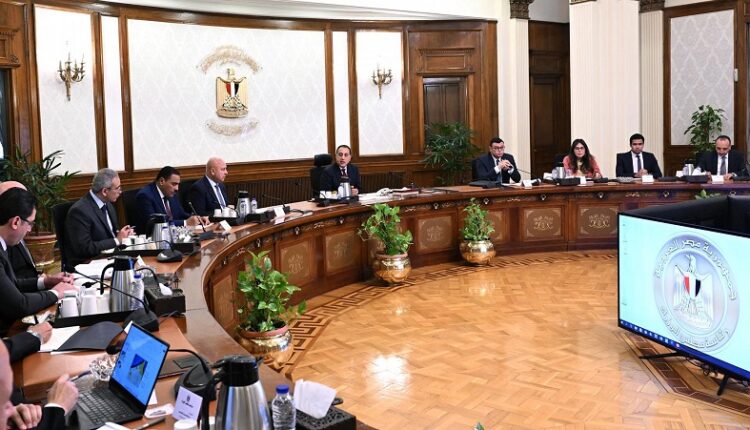 رئيس الوزراء: سرعة إتاحة مختلف الخدمات لأهالي المجتمع البديل بمنطقة شمس الحكمة