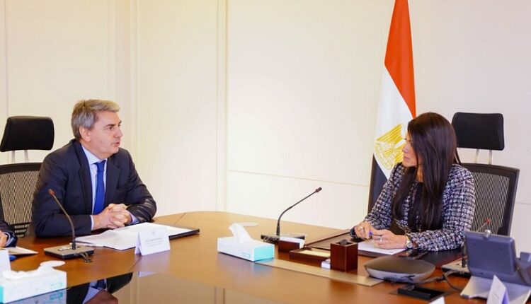وزيرة التخطيط تبحث مع بنك الاستثمار الأوروبي جهود زيادة التمويل المختلط