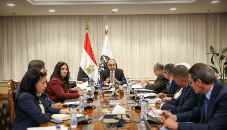 وزير قطاع الأعمال: تعزيز الحوكمة والتحول الرقمي أولوية.. ومركز المعلومات ركيزة لصنع القرار