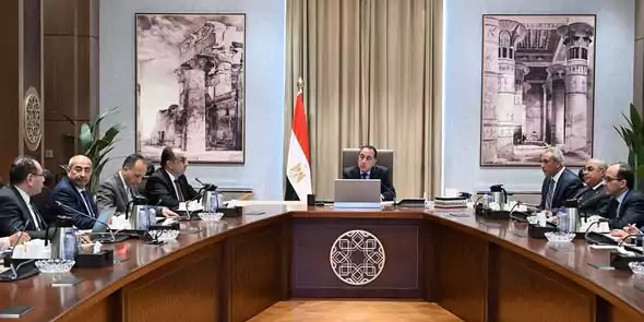 مدبولي: خطة شاملة لتحديث مصانع الغزل والنسيج ورفع كفاءة خطوط الإنتاج