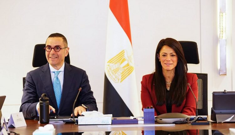 وزارتا التخطيط والاستثمار تناقشان مع البنك الدولي الاستراتيجية الوطنية للاستثمار الأجنبي المباشر