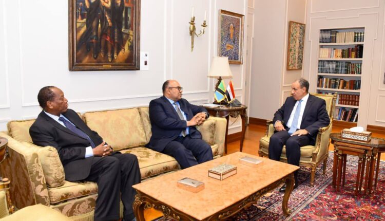 وزير الخارجية يؤكد أهمية التعاون والتكامل في نهر النيل للمنفعة المشتركة ورفض الإجراءات الأحادية