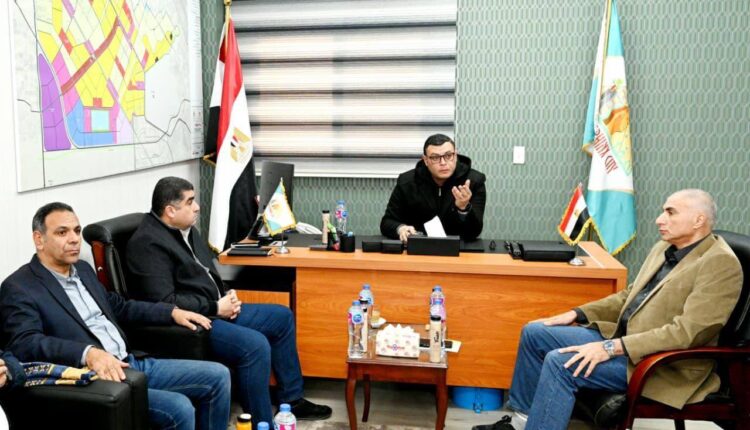 وزير الإسكان يعقد اجتماعا بمقر جهاز مدينة سفنكس الجديدة لاستعراض ملفات العمل