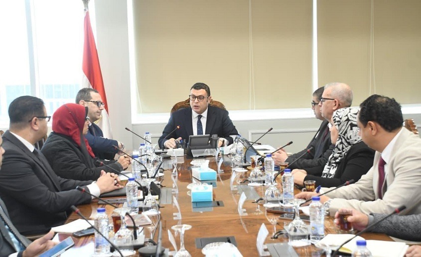 وزير الإسكان يوجه باستمرار طرح الفرص الاستثمارية والتيسير على المستثمرين