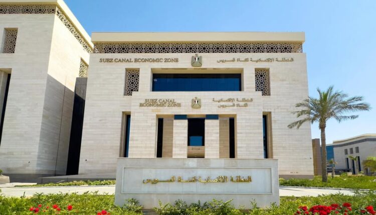 اقتصادية قناة السويس تنفي شائعات رسو سفينة تحمل معدات عسكرية بميناء بورسعيد