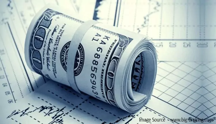 الدولار الأمريكي يحوم قرب أعلى مستوى في نحو 10 أيام