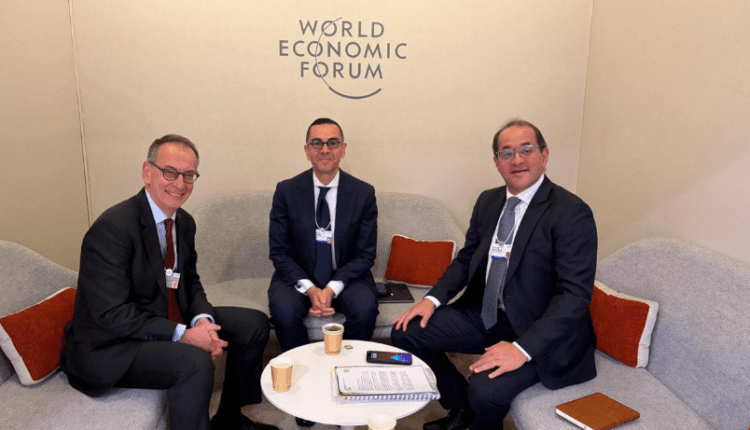 الحكومة تبحث سبل زيادة استثمارات الأوروبي لإعادة الإعمار في مصر