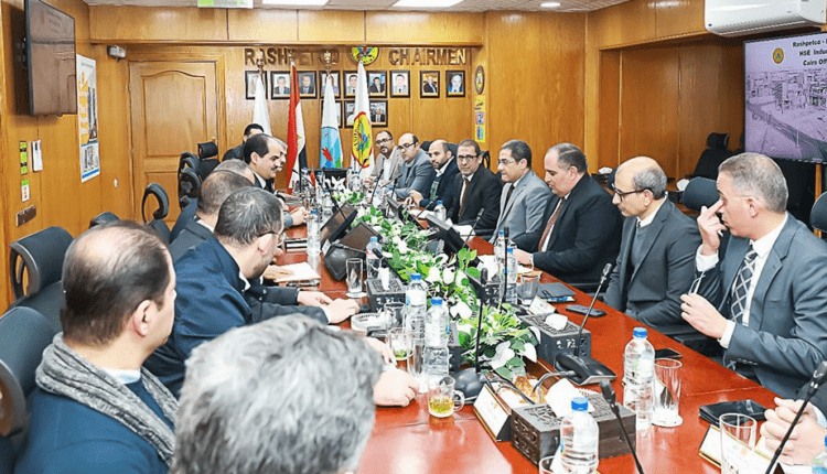 البترول تعلن بدء حفر أول بئر بحقل غاز غرب مينا الشهر المقبل