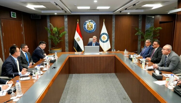 "شينج فا" الصينية تعتزم استثمار ملياري دولار بصناعات الفوسفات في مصر