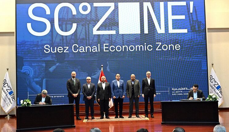 رئيس الوزراء يشهد توقيع اتفاقيات في مجال الطاقة الجديدة باستثمارات 1.8 مليار دولار