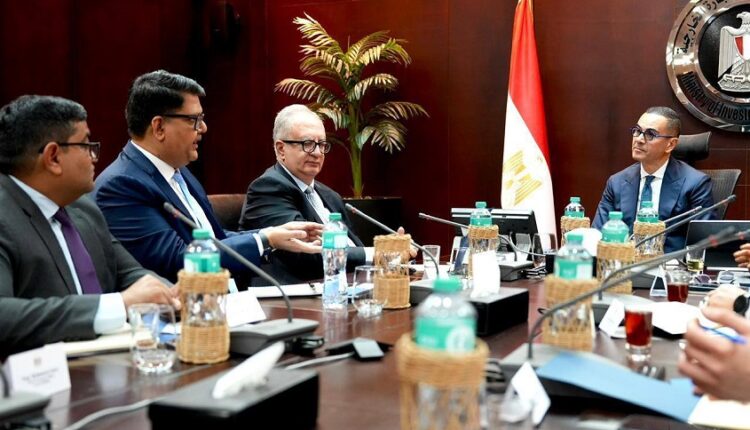 وزير الاستثمار يبحث مع شركتي "ايفولف" و"ستونيكس" خطط التوسع في السوق المصري