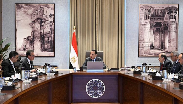 الحكومة: احتياطيات الأدوية والمستلزمات الطبية في الحدود الآمنة