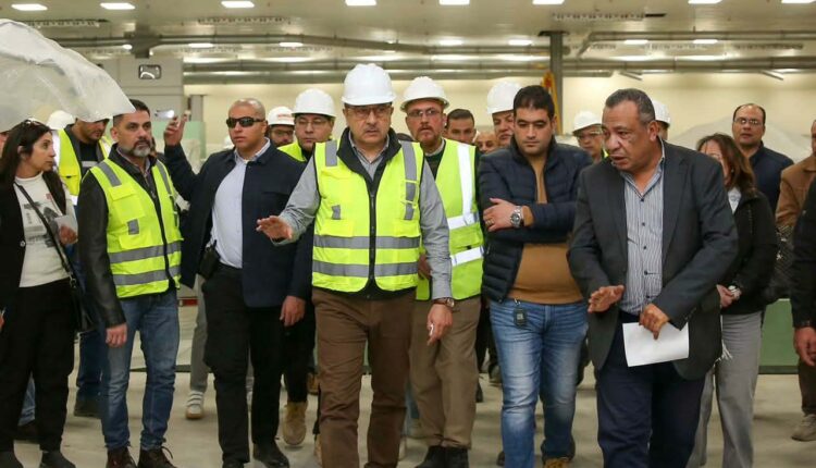 وزير قطاع الأعمال يتفقد تشغيل 4 مصانع جديدة ضمن المشروع القومي للغزل والنسيج