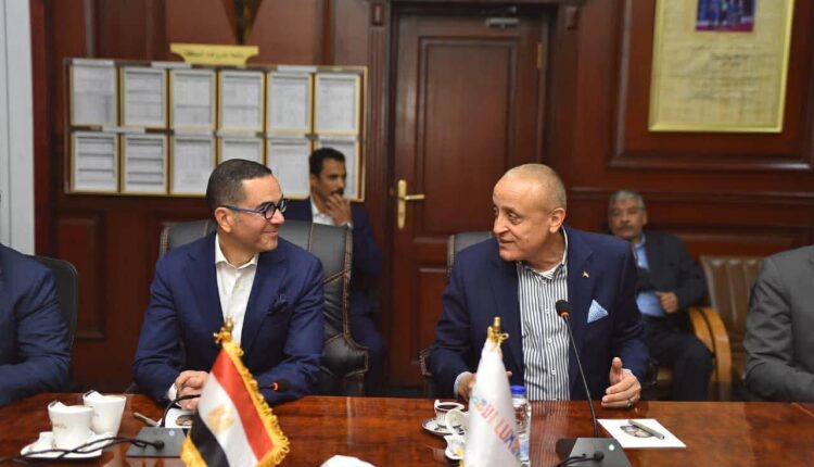 الخطيب: التواصل مع المستثمرين على أرض الواقع أحد الأهداف الرئيسية لعمل وزارة الاستثمار