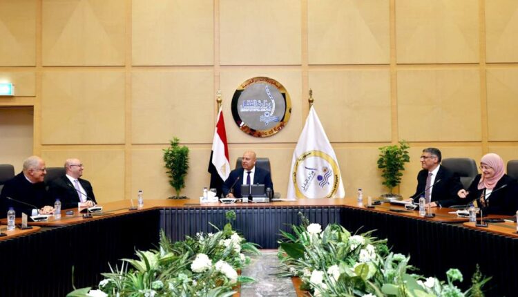 كامل الوزير يؤكد أهمية استكمال ترفيق المناطق الصناعية لجذب الاستثمارات