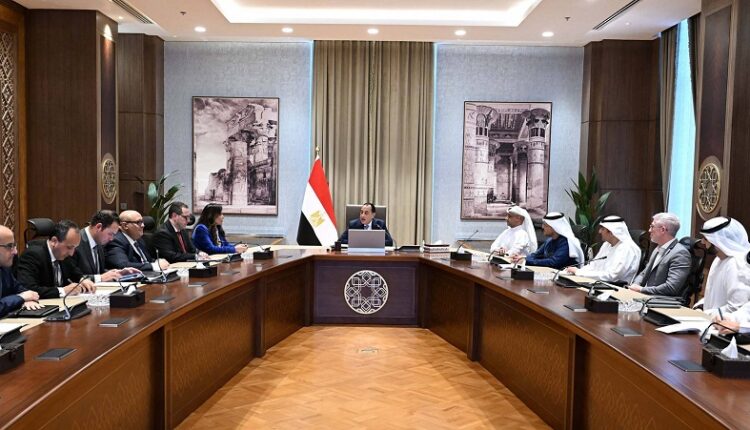 رئيس الوزراء يتابع مستجدات تنفيذ مشروع رأس الحكمة بالساحل الشمالي