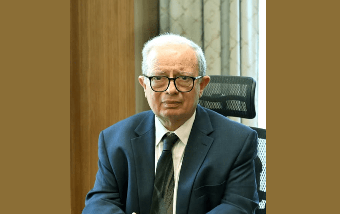 حسين عيسى: الإعلان عن حزمة إجراءات لخفض الدين العام قريبا