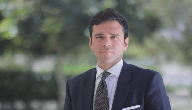 حاتم توفيق: هدف تحقيق مزيج الطاقة ممكن.. بشرط إعطاء أولوية للمحطات الشمسية الصغيرة