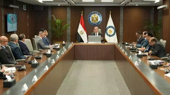 وزير البترول: تسريع تطبيق الحفر الأفقي والتكسير الهيدروليكي لزيادة الإنتاج