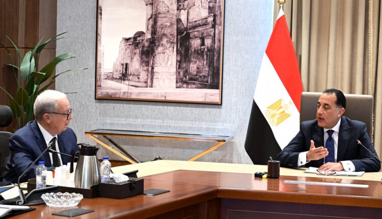 مدبولي يوضح مهام حسين عيسى نائب رئيس الوزراء للشؤون الاقتصادية