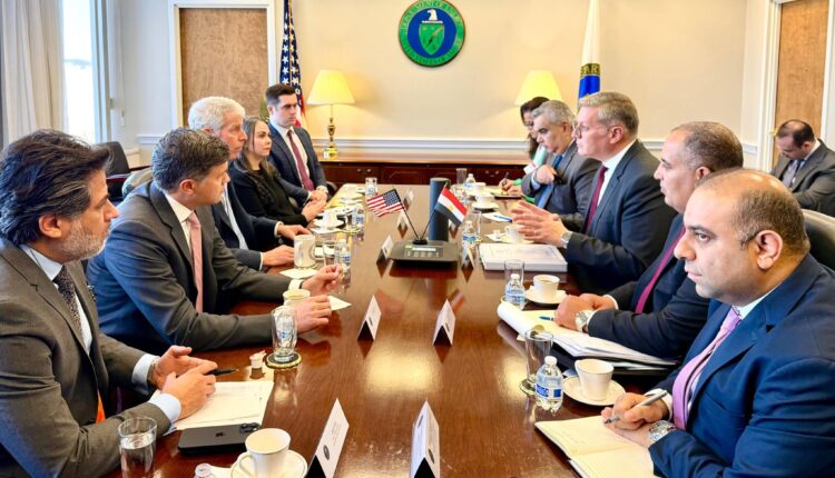 وزير البترول يبحث مع نظيره الأمريكي تعزيز التعاون في مجال الطاقة