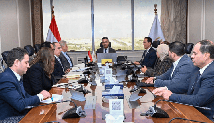 التموين وحياة كريمة تتعاونان في تجهيز الطرود الغذائية وتوزيع كوبونات المشتريات للمستحقين