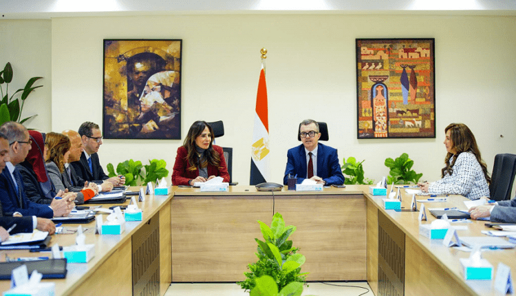 وزيرا التخطيط والإسكان يناقشان الخطة الاستثمارية للتنمية العمرانية حتى 2030