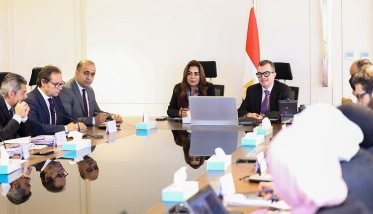 «التخطيط» و«التنمية المحلية» يناقشان ملامح الخطة الاستثمارية للعام 2026/2027