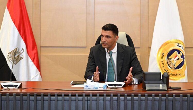 وزير الصناعة: القرى المنتجة تهدف لخلق فرص عمل والحد من الهجرة